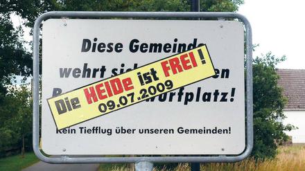 Freies Land. Die Bundeswehr, das steht nun fest, wird das Areal im Norden Brandenburgs nicht nutzen. Im Juli 2009 hatte das Verteidigungsministerium auf den Bombenabwurfplatz verzichtet, nicht aber auf die sonstige Nutzung der Heide.