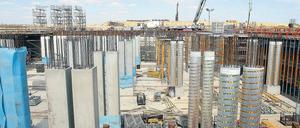 Im Verzug? Der lange harte Winter gefährdet den Eröffnungstermin des Flughafens BBI.