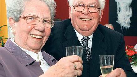 60 Jahre ein Paar. Lieselotte und Gustav Grundmann aus Babelsberg.
