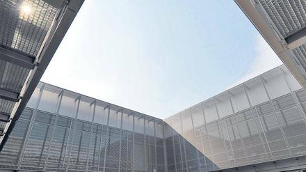 Dunkler Granit und grauer Stahl. Das neue Dokumentationszentrum der Topographie des Terrors soll am 6. Mai eröffnet werden.