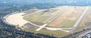 Öffentlicher Park. Wo einst Rosinenbomber landeten, dürfen Besucher künftig auf den Pisten Radfahren und Skaten oder einfach nur picknicken und entspannen.