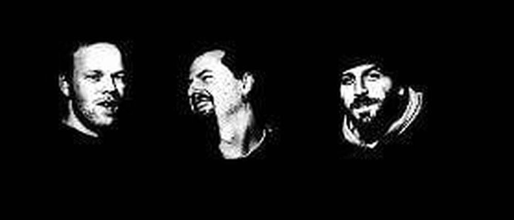 Nirvana verpflichtet. Die drei Musiker von Dusk.