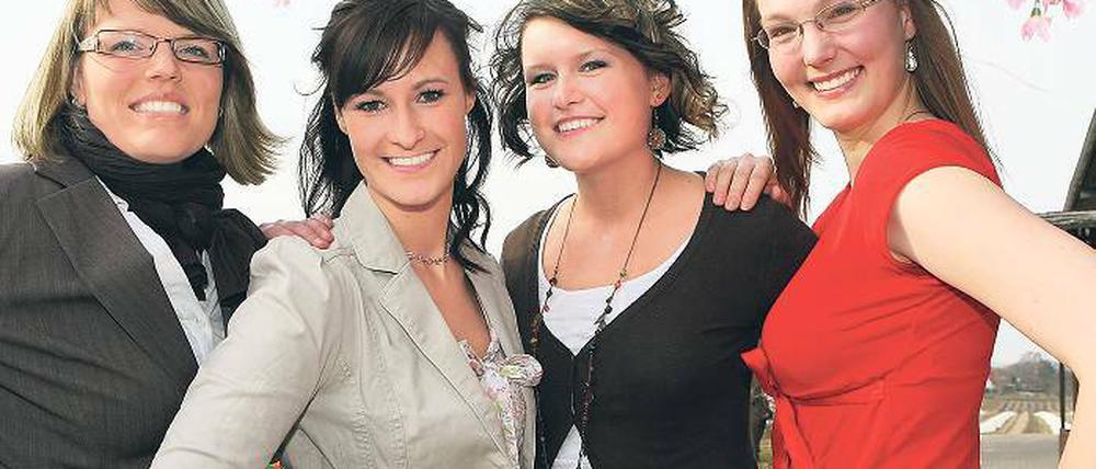Versuchen ihr Glück: Julia Fischer (22), Jessica Seiffert (24), Marie-Kristin Krechla (21) und Sophie Jacobs (20) (v.l.).