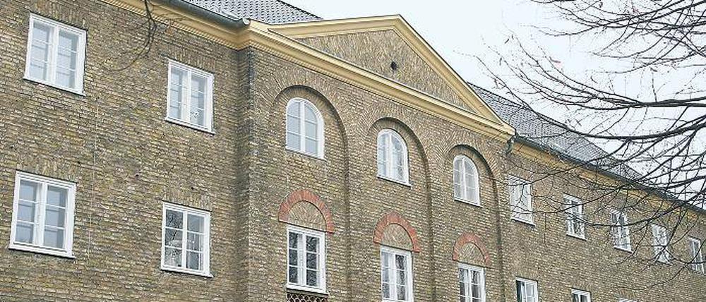 Mehr Wohnungen im Denkmal: Ab dem Frühjahr will die Wohnungsbaugenossenschaft Potsdam-West im Block Schillerplatz 1-5 das Dachgeschoss ausbauen und so erstmals seit dem Bau der Siedlung den Wohnungsbestand erweitern.