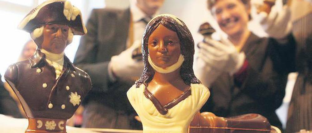 Schokoladenkunst. Der Alte Fritz und Luise gehören zum Angebot der Confiserie, die in Potsdam Schokofiguren aus Bio-Schokolade nach dem belgischen Reinheitsgebot herstellen will. Drei Mitarbeiter sollen für den guten Geschmack sorgen.