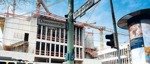 Ganz geheim. Die Adresse ist bekannt, aber die Baustelle des Bundesnachrichtendienstes in Mitte ist streng abgeschirmt. Ab 2014 sollen hier 4000 Geheimdienstmitarbeiter aus dem bayerischen Pullach einziehen.