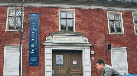 Das Potsdam-Museum verlässt in den nächsten zwei Jahren das Holländische Viertel. Der Verkauf des Hauses Benkertstraße 3 soll einem Vorschlag des Kommunalen Immobilien Service zufolge die Klimaanlage am neuen Standort Altes Rathaus finanzieren.
