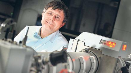 Vorbild Natur. Mit High-Tech-Geräten untersucht Peter Fratzl, wie Biomaterialien aufgebaut sind. Das Ziel: Die Erkenntnisse eines Tages für neue Materialien zu nutzen.