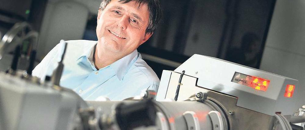 Vorbild Natur. Mit High-Tech-Geräten untersucht Peter Fratzl, wie Biomaterialien aufgebaut sind. Das Ziel: Die Erkenntnisse eines Tages für neue Materialien zu nutzen.