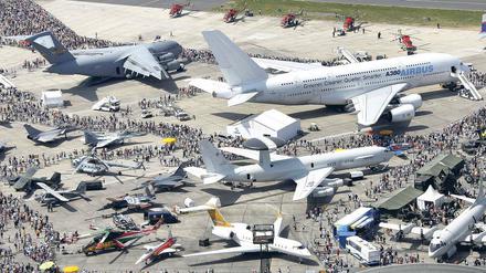 Für Fachleute und Fans. 250 000 Besucher kamen 2008 zur Internationalen Luft- und Raumfahrtausstellung. Im kommenden Juni findet sie zum letzten Mal in Schönefeld statt.