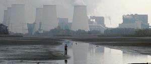 Versorgungsfall. Für das Braunkohlekraftwerk Jänschwalde baut Vattenfall die Kohle im nahen Tagebau ab.