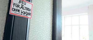 Rächtschreibfehler. Das ä steht für Ältere. Und gegen Kinder will im Café auch niemand was haben.