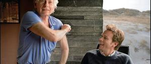 Regisseur Roman Polanski mit seinem Ghostwriter Ewan McGregor am Set im Studio Babelsberg. Wenn Polanski sich am Kopf kratze, verriet Produzent Henning Molfenter, müsse sich die Crew bereit halten: Dann verlange der Regisseur Änderungen.