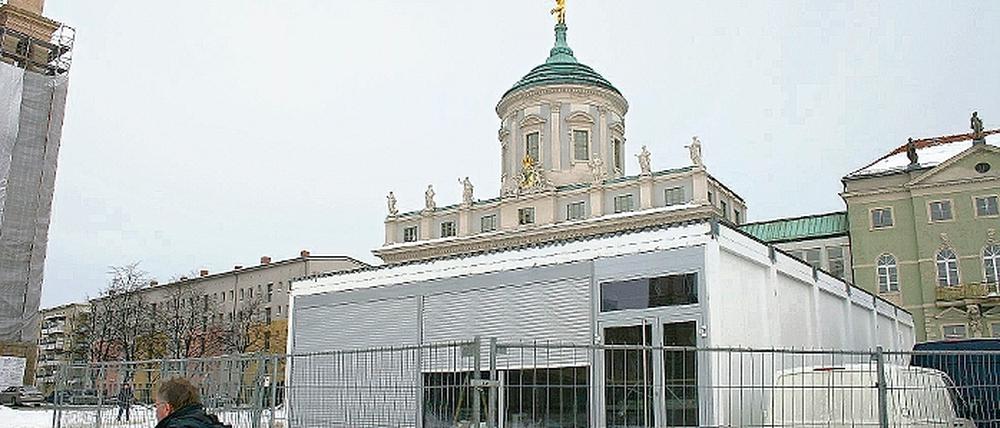 Öffnet am 25. März: Die Infobox zum Landtagsbau am Alten Markt.