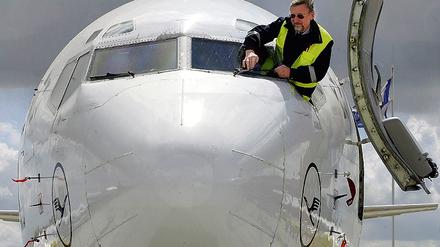 Startklar. Nach den neuen Angaben haben nun mehr Anwohner rund um den Flughafen Schönefeld Anspruch auf Schallschutz als bisher.