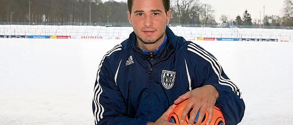Neu in Babelsberg. Filip Krstic (21) wechselte zu Wochenbeginn von Arminia Bielefelds U23 zum SVB 03. Der in München geborene Serbe mit deutschem und serbischem Pass ist als Linksfuß für die linke Seite vorgesehen und wird mit der Rückennummer 2 spielen. Er kickte auch schon in Italien und bestritt Länderspiele mit Serbiens U16, U17 und U19.