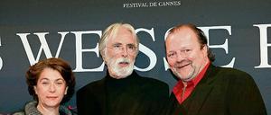 Oscar-Hoffnung mit Babelsberger Unterstützung. Medienboard-Geschäftsführerin Kirsten Niehuus, Regisseur Michael Haneke und Mitproduzent Stefan Arndt (v.l.) hoffen auf die Oscar-Nominierungen: Ihr Film Das weisse Band ist einer der Anwärter.