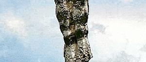 Eine Frage der Größe. Wieland Förster hat sich in seinem Werk immer auch mit dem Leid der Menschen auseinandergesetzt. Sein Einheitsdenkmal Nike89 steht an der Glienicker Brücke in Potsdam.