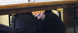 Einer der Angeklagten im Prozess gegen vier mutmaßliche Neonazis aus Brandenburg.