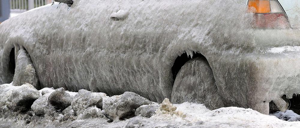 Gut gepanzert. Manche Autobesitzer müssen auf Tauwetter warten.