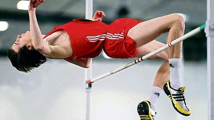 Mühelos zum Sieg. SC-Hochspringer Oliver Bräutigam reichten zwei Versuche zum Gewinn des Landesmeistertitels in der Halle. Der 19-Jährige, der mit seiner Leistung nicht zufrieden war, hat in diesem Jahr noch ehrgeizige Ziele.