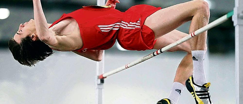 Mühelos zum Sieg. SC-Hochspringer Oliver Bräutigam reichten zwei Versuche zum Gewinn des Landesmeistertitels in der Halle. Der 19-Jährige, der mit seiner Leistung nicht zufrieden war, hat in diesem Jahr noch ehrgeizige Ziele.