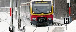 Lohnendes S-Bahn-Desaster: 43 Millionen Euro an Zuschüssen für die S-Bahn hat der Berliner Senat wegen der seit Sommer ausfallenden Fahrten bisher einbehalten, sechs Millionen Euro zuletzt für Januar.