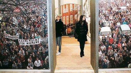 Große Bilder für eine große Geschichte: Die Ausstellungsmacher hatten bei ihrer Arbeit vor allem junge Besucher im Sinn, die 1989 noch nicht dabei waren.
