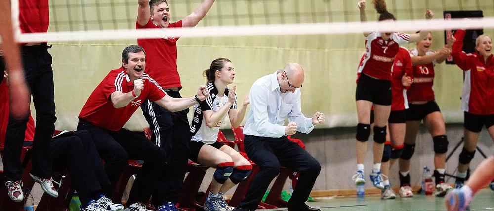 Gesiegt. Die SC-Bank mit Michael Merten (r.) und Volker Knedel (l.) jubelt.