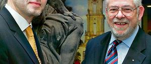 Frauenkirchen-Pfarrer Sebastian Feydt und Johann-Peter Bauer.