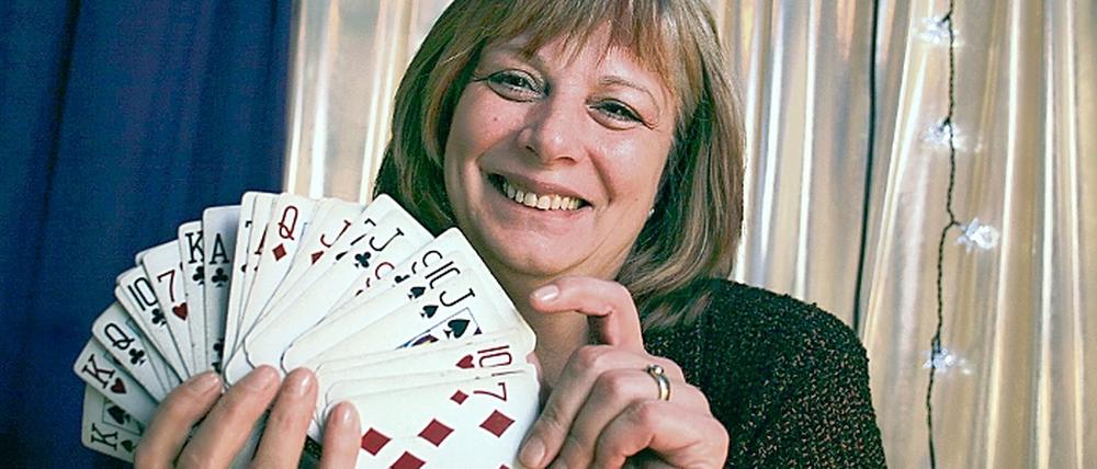 Blatt überreizt? Kassandra liest die Zukunft aus Skatkarten.