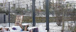 Kein Durchkommen mehr: Der seit der Wende von Fußgängern und Radfahrern genutzte ehemalige Kolonnenweg der DDR-Grenzsoldaten wurde im April des vergangenen Jahres von privaten Grundstückseigentümern abgesperrt.