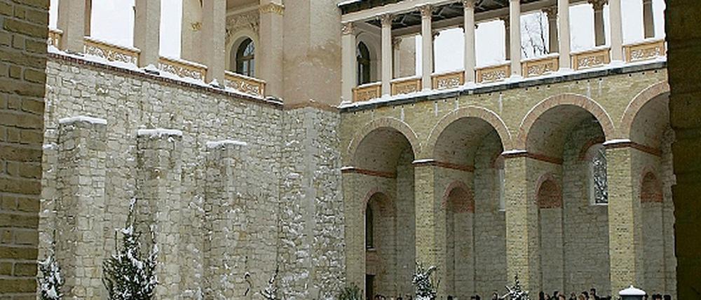 Mit Vergnügen. Das Ensemble Con Piacere der Städtischen Musikschule spielte am Neujahrstag für die Potsdamer auf dem verschneiten Belvedere.