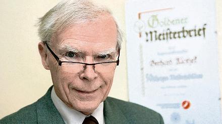 Sorgte in Babelsberg für gute Sicht: Der Optikermeister Gerhard Klotzek.