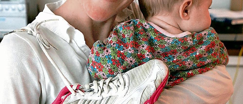 Zwischen Baby und Leistungssport. Potsdams Geherin Melanie Seeger trainiert für ihr sportliches Comeback und will 2010 bei den EM in Barcelona antreten.