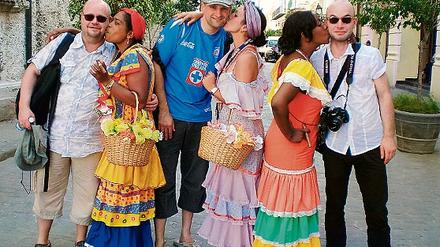 Für ein paar Pesos ließen sich die Frauen in Folklore-Tracht mit ablichten.