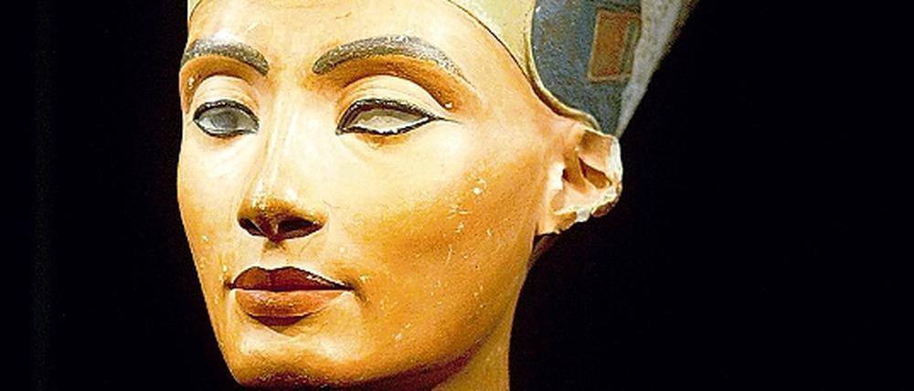 Gratis. Donnerstags kann man umsonst zur Nofretete: Ab nachmittags sind staatliche Museen kostenlos zugänglich.