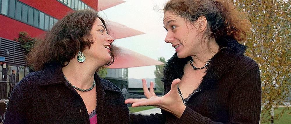 Keine Kompromisse. Carolin Lorenz (l.) und Jeanne Grabner vor dem Hans Otto Theater.