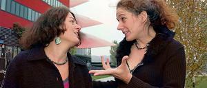 Keine Kompromisse. Carolin Lorenz (l.) und Jeanne Grabner vor dem Hans Otto Theater.