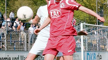 Heiß auf das erste Saisontor. Tabea Kemme (rechts) wurde am Mittwoch in der Abwehr der U20 getestet und will am Sonntag in Jena als Stürmerin für Turbine treffen.