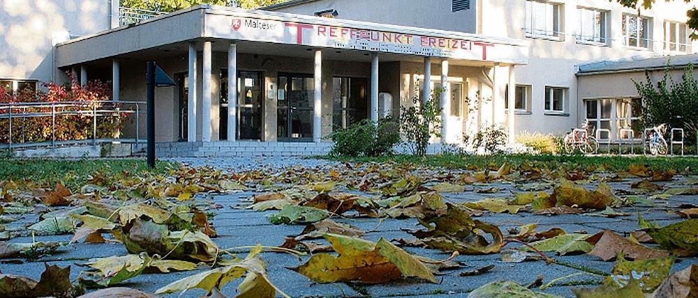 Der Malteser Treffpunkt Freizeit muss sich einen neuen Geschäftsführer suchen. Nach den Querelen um das Kindermusiktheater Buntspecht hat der frühere Chef André Martin zugunsten eines neuen Jobs die traditionsreiche Freizeitstätte verlassen. Welche neue Stelle er antritt, ließ der 43-Jährige gestern offen.