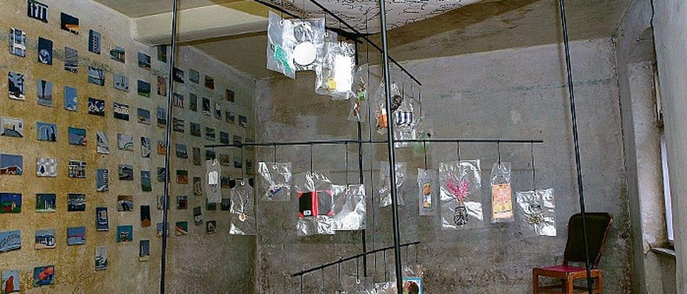 Mit der Kurfürstenstraße 11 haben die Studenten einen Ort gefunden, der viele Jahre brach lag. Nun wird sie von oben bis unten mit Kunst bespielt.