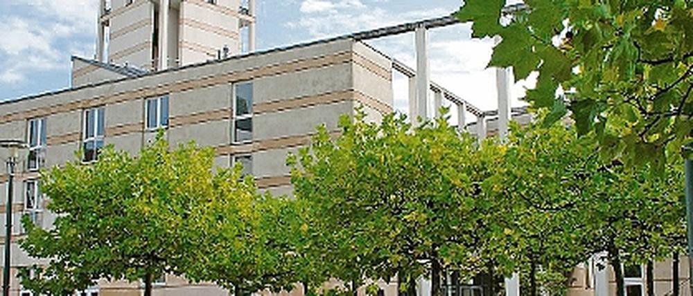 Noch namenlos ist dieser Platz im Zentrum vom Kirchsteigfeld. Er soll nach dem Willen der Stadtverwaltung in Heiner-Carow-Platz benannt werden.