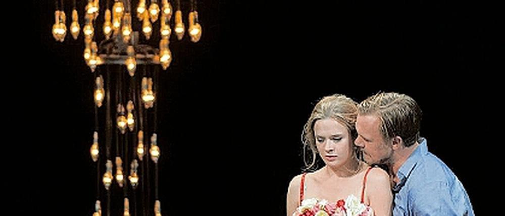 Der Abgrund wartet. Carolin Hanke und René Schwittay in Fräulein Julie.