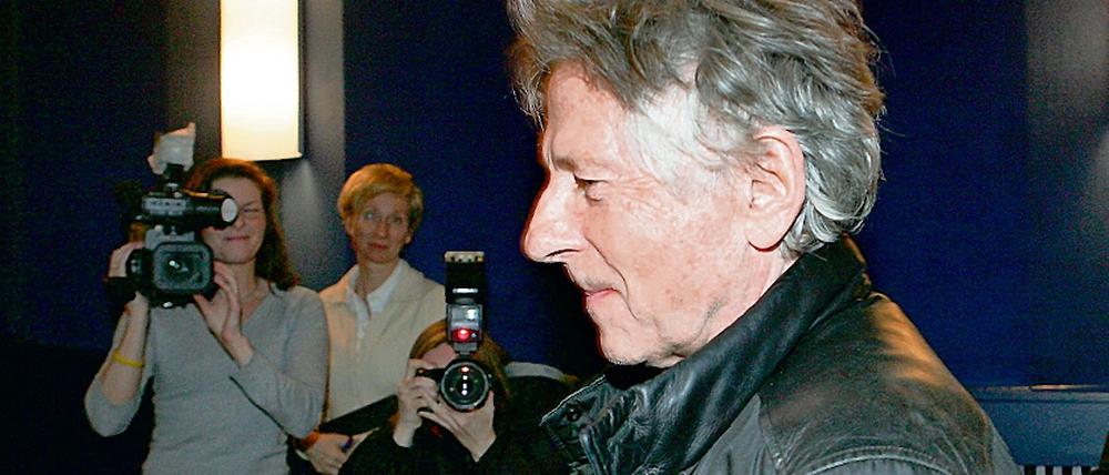 Unter Arrest. Er sollte für sein Lebenswerk geehrt werden stattdessen wurde Roman Polanski, hier im Filmmuseum Potsdam, in Zürich von Polizisten in Gewahrsam genommen. Studio Babelsberg kritisiert die Verhaftung und sagte die Teilnahme am Festival ab.