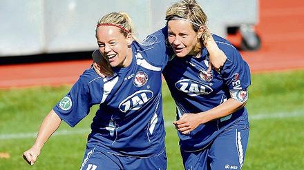 Brachten Turbine in München durch ihre Treffer nach vorn: Mannschaftskapitän Jennifer Zietz (re.) und Leni Larsen Kaurin. Am Schluss reichte es dennoch nur zu einem Unentschieden.