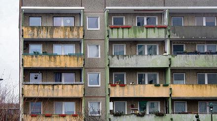 Billigster Wohnraum. Unsanierte Plattenbauten in Potsdam.