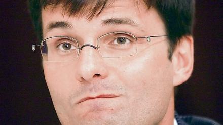 Alltägliches Klein-Klein. Der Petke auf dem Lande ist ein anderer als der frühere Polarisierer. Er kümmert sich und setzt sich ein in seinem neuen Wahlkreis.