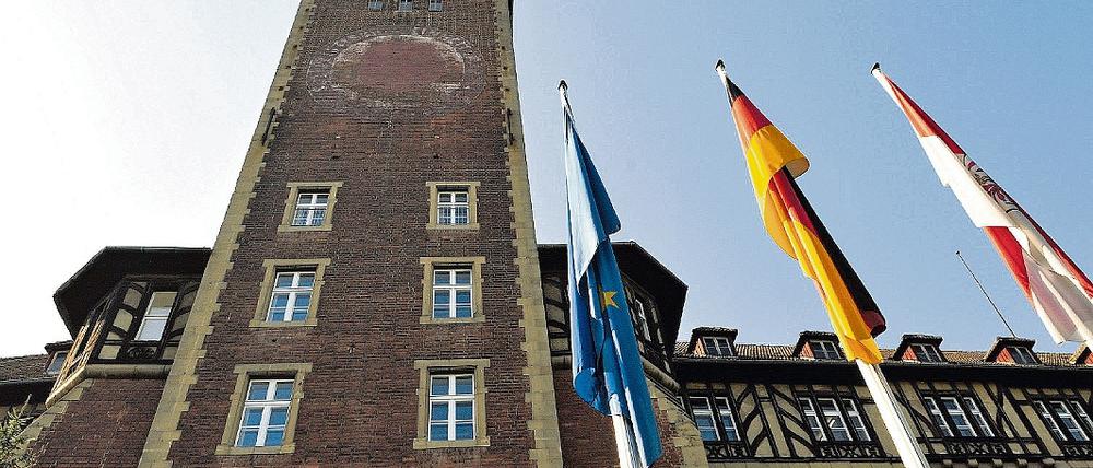 Auslaufmodell: Der jetzige Landtag auf dem Potsdamer Brauhausberg ist äußert marode. Bis 2013 sollen ihn Brandenburgs Parlamentarier verlassen haben. Am Wahlsonntag aber wird er noch einmal zur großen politischen Bühne der Mark.