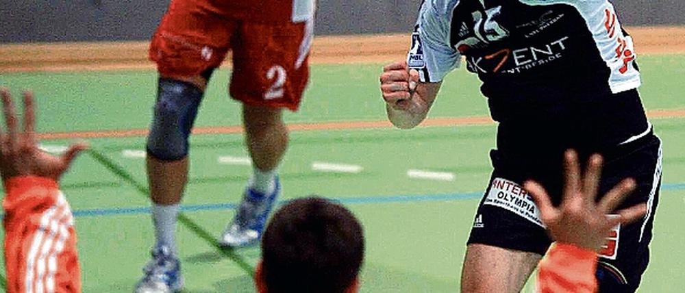 Schnell und treffsicher. Alexander Schmidt - hier im Zweitliga-Auftaktspiel daheim gegen Hamm  warf bisher die meisten Potsdamer Tore in der noch jungen Zweitliga-Saison.